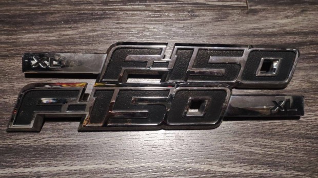 Ford F150 oldal emblma