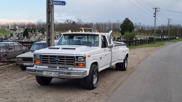 Ford F 350 6.9 Diesel B kategória