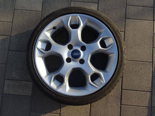 Ford Fiesta 17" 4x108 ET47,5 gyári alufelni 205/40R17 nyárigumi 8mm !!