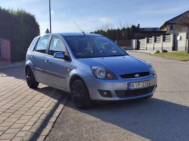 Ford Fiesta 1.25 Ghia 149e Km!