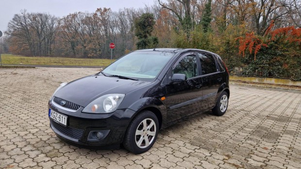 Ford Fiesta 1.25 Ghia Klma 145000 km Tli Gumi...