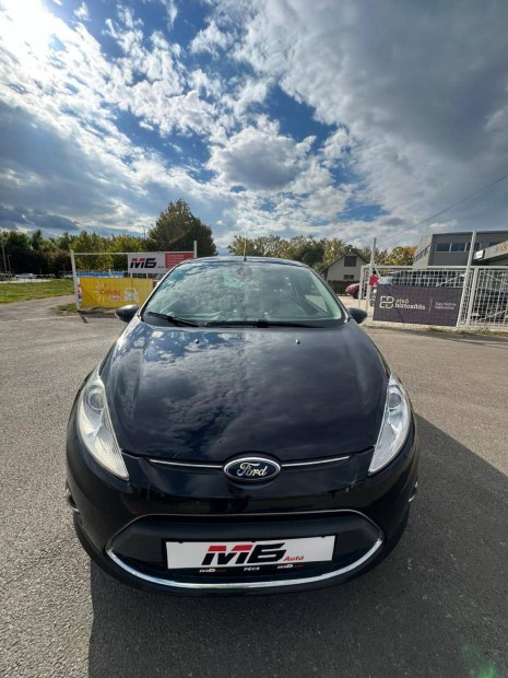 Ford Fiesta 1.25 Titanium Szervízkönyves Gyári...