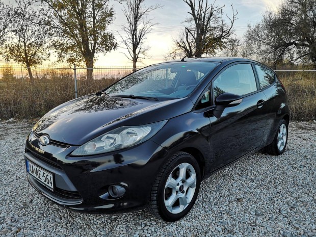 Ford Fiesta 1.25 Trend Szervizknyves.Alufelni....