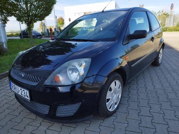 Ford Fiesta 1.3 Ambiente 114e km/ megkmlt ll...