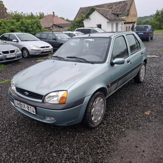 Ford Fiesta 1.3 Ambiente /sérült/