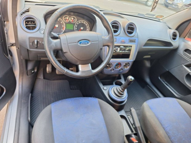Ford Fiesta 1.4 Benzin Plusz BAL Oldali Gázpedál