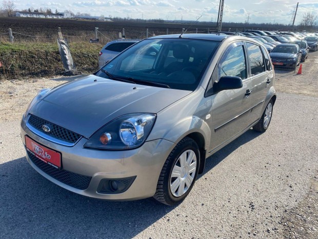 Ford Fiesta 1.4 Comfort garanciával .ellenőrzöt...