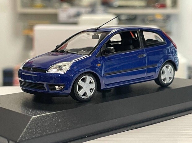 Ford Fiesta 2002 1:43 1/43 Minichamps Maxichamps Edition