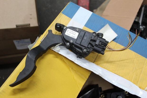 Ford Fiesta 2002-2005 1.4D gzpedl 2s619f836aa