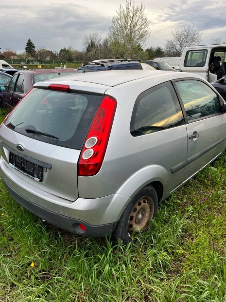 Ford Fiesta 2004-es Benzines alkatrszek!