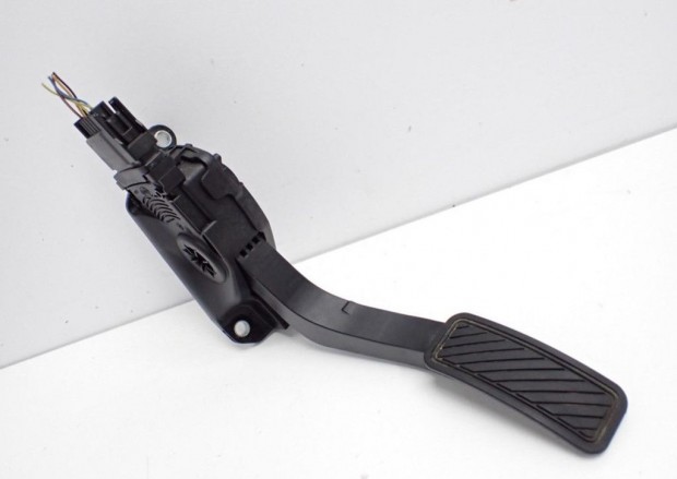 Ford Fiesta 2008- gázpedál 8v219f836ab