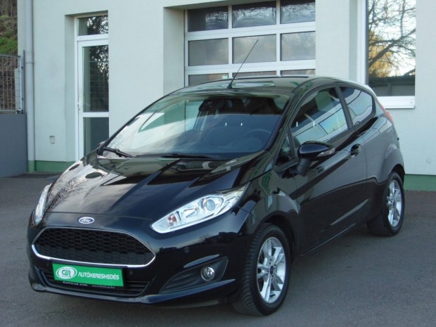 Ford Fiesta Active-Szervizknyv-Klma-1-Tulaj-7...