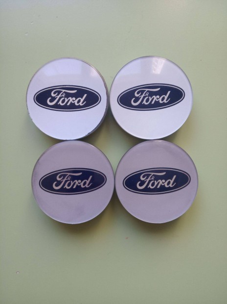 Ford Fiesta Focus Mondeo Galaxy 60mm (ezüst) alufelni felnikupak