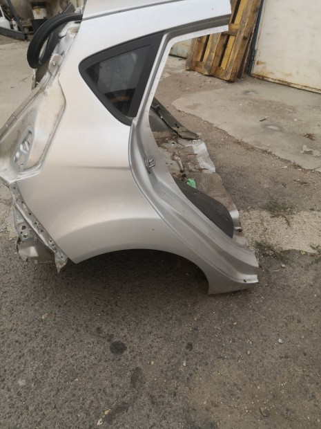 Ford Fiesta Jobb És BAL H Negyed, Sárvédő Egyben, Vagy Külön Is Eladó