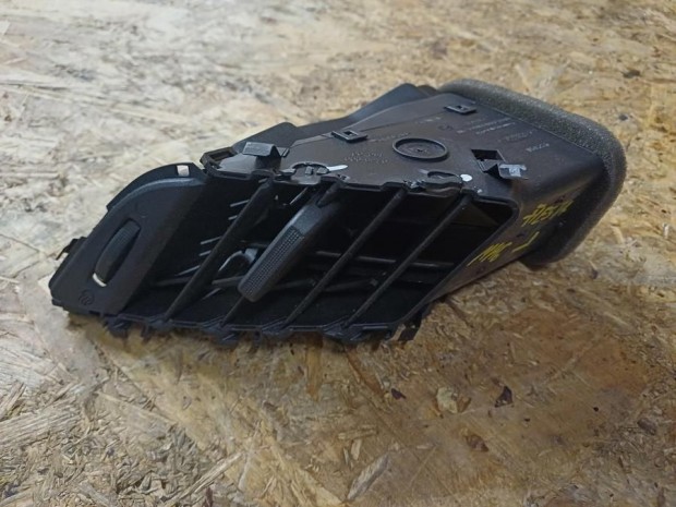 Ford Fiesta MK6 (2008-2017) Bal Középső Szellőző