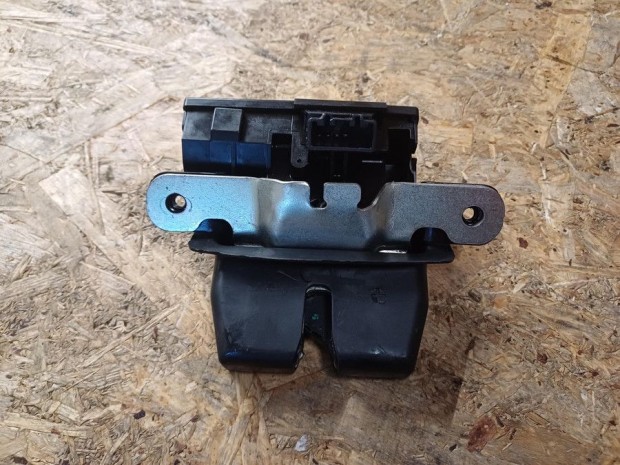 Ford Fiesta MK6 (2008-2017)  Csomagt�rajt� K�zpontiz�r