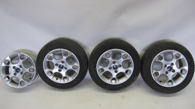 Ford Fiesta MK7 Eladó 4x108-as 15 col alufelni 3 db nyári gumival