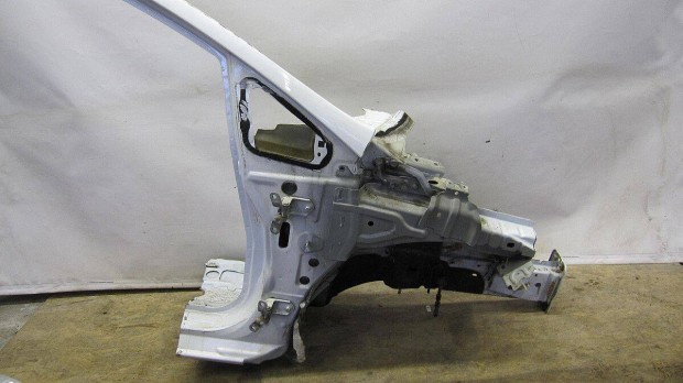 Ford Fiesta MK7 Eladó gyári, bontott jobb első negyed nyulvánnyal