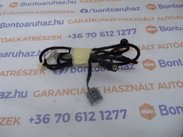 Ford Fiesta MK7 Eladó gyári bontott Aux ajztat kábellel