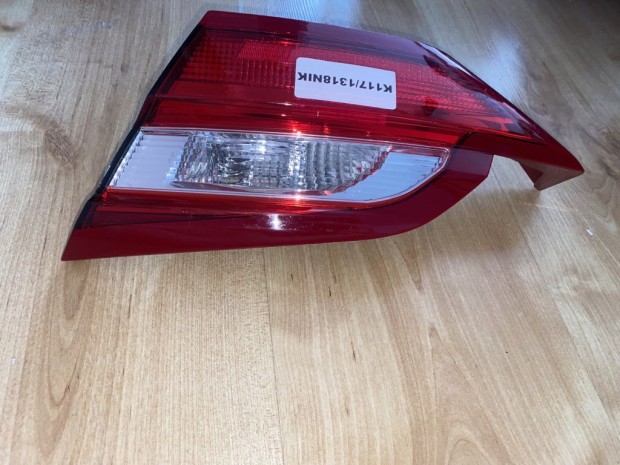 Ford Fiesta MK7 MK8 jobb hátsó belső lámpa H1BB13A602AH