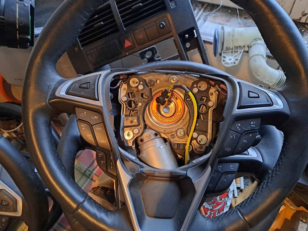 Ford Fiesta MK 7 multikormányok
