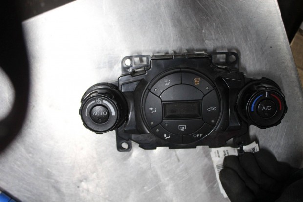 Ford Fiesta Mk6 (2008 - ) Klímavezérlő 8A6T18C612AL