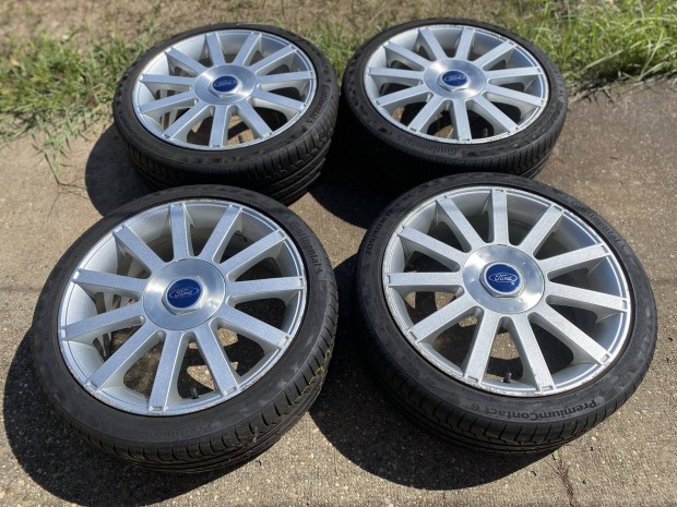 Ford Fiesta ST gyári 17"-os alufelni 205/40R17 Conti