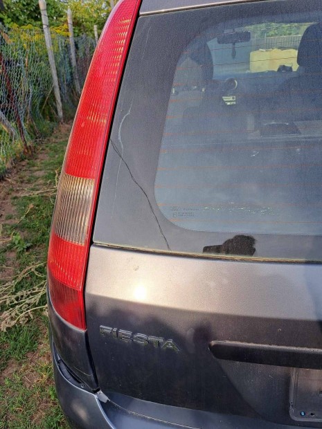 Ford Fiesta V bal hátsó lámpa