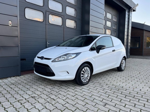 Ford Fiesta Van 1.25 Ambiente EURO5 Szervizkny...