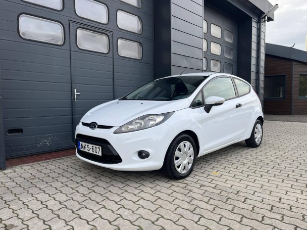 Ford Fiesta Van 1.6 TDCi Trend Szervizkönyv / N...