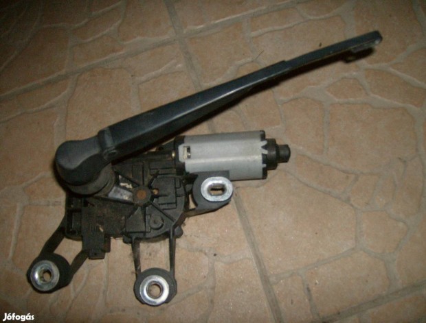 Ford Fiesta ablaktörlőkarok- és motor, spirálrugó, tetőnút takaró