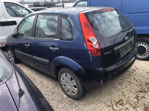 Ford Fiesta alkatrészként 02-08-ig.