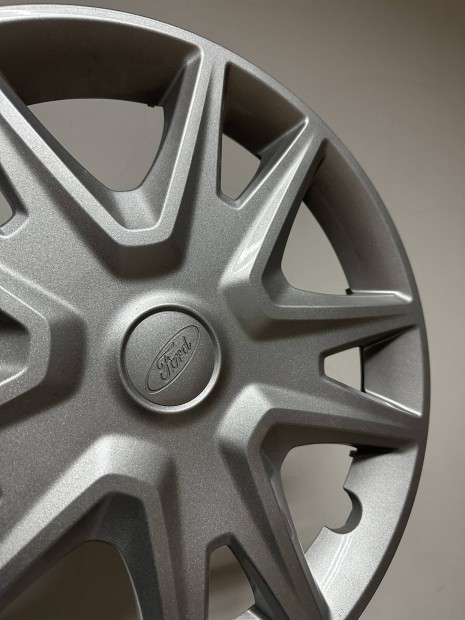 Ford Fiesta dsztrcsa 15"