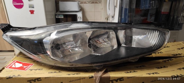 Ford Fiesta fényszóró jobb 2012-2017 (H7-H1)
