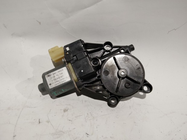 Ford Fiesta jobb els ablakemel motor 8A61-14553-A , 0130822407