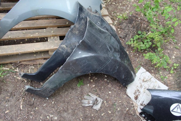 Ford Fiesta jobb első sárvédő