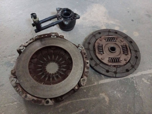 Ford Fiesta kuplung 2011 bontott