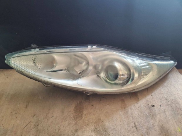 Ford Fiesta mk4 bal els� l�mpa egy f�l t�r�tt ut�ngy�rtott