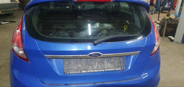 Ford Fiesta mk7 csomagtr ajt