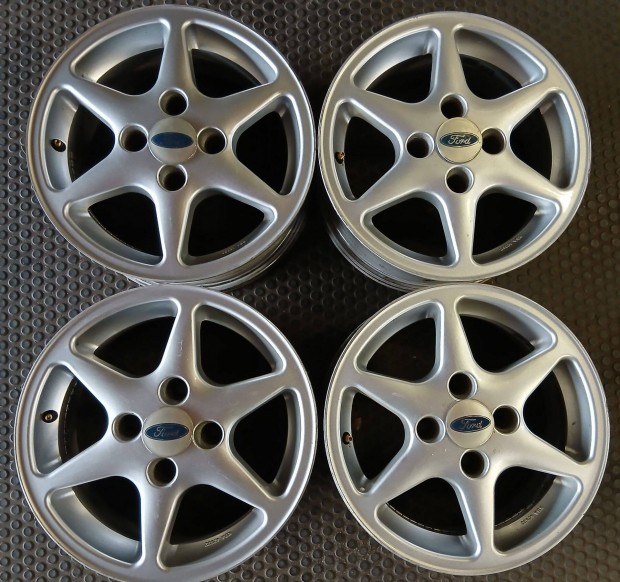 Ford Fieste Focus 14-es felniszett