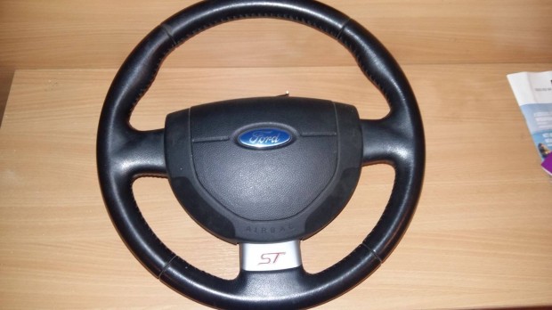 Ford Fiiesta ST gyári bőrkormány légzsákkal szép állapot! 50.000 ft