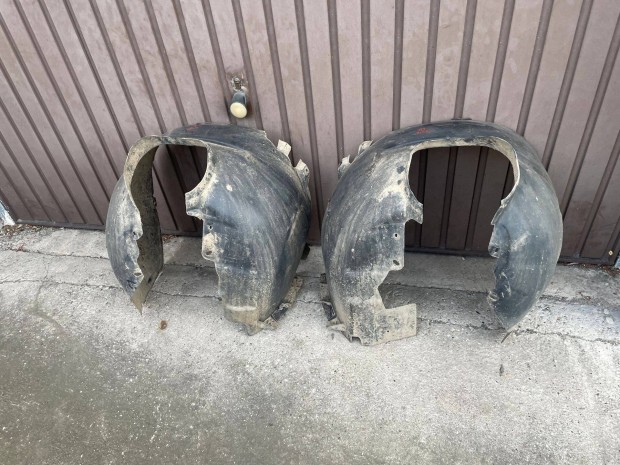 Ford Focua Mk2-2.5 C-Max bal els� m�nyag dobbet�t doblemez ker�kj�rati