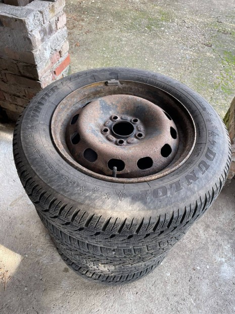 Ford Focus 195/65 R15 tligumi felnivel