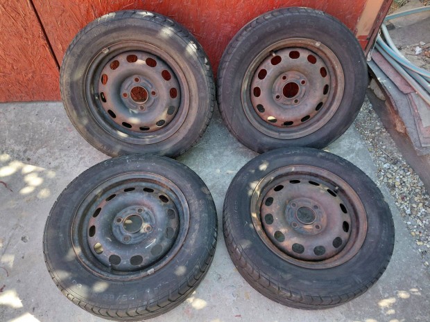 Ford Focus 1998-2004 Lemezfelni