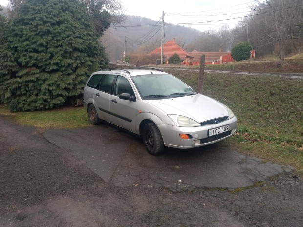 Ford Focus 1.4 Ambiente