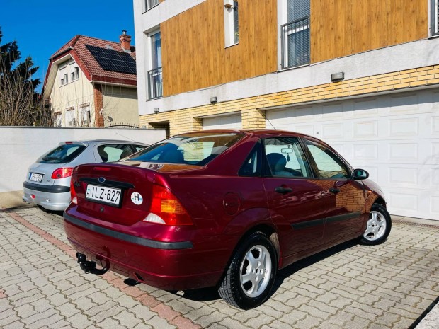 Ford Focus 1.4 Ambiente Vonóhorog!!!!!Friss Műs...