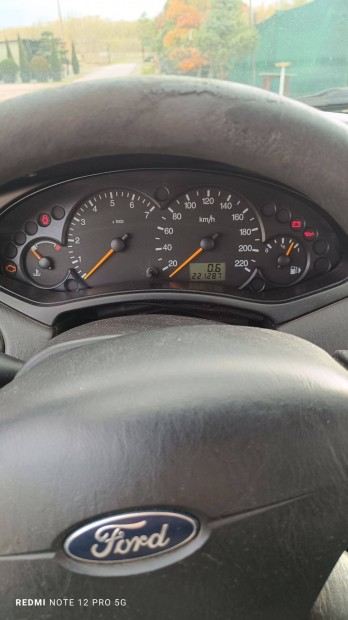 Ford Focus 1,4 I Ambiente elad