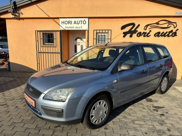 Ford Focus 1.4 Trend 99.000 KM! Szervizkönyv! V...
