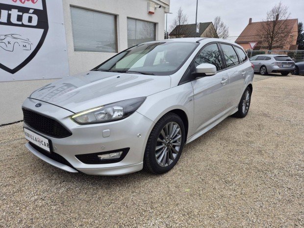 Ford Focus 1.5 TDCI ST-Line Szervizknvy / Navi...