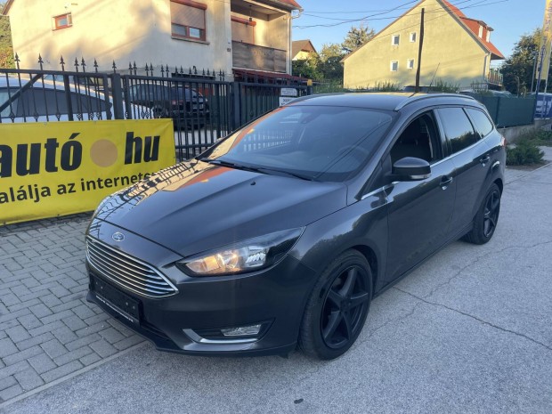 Ford Focus 1.5 TDCI Titanium Navi.Digtklima.TEM...